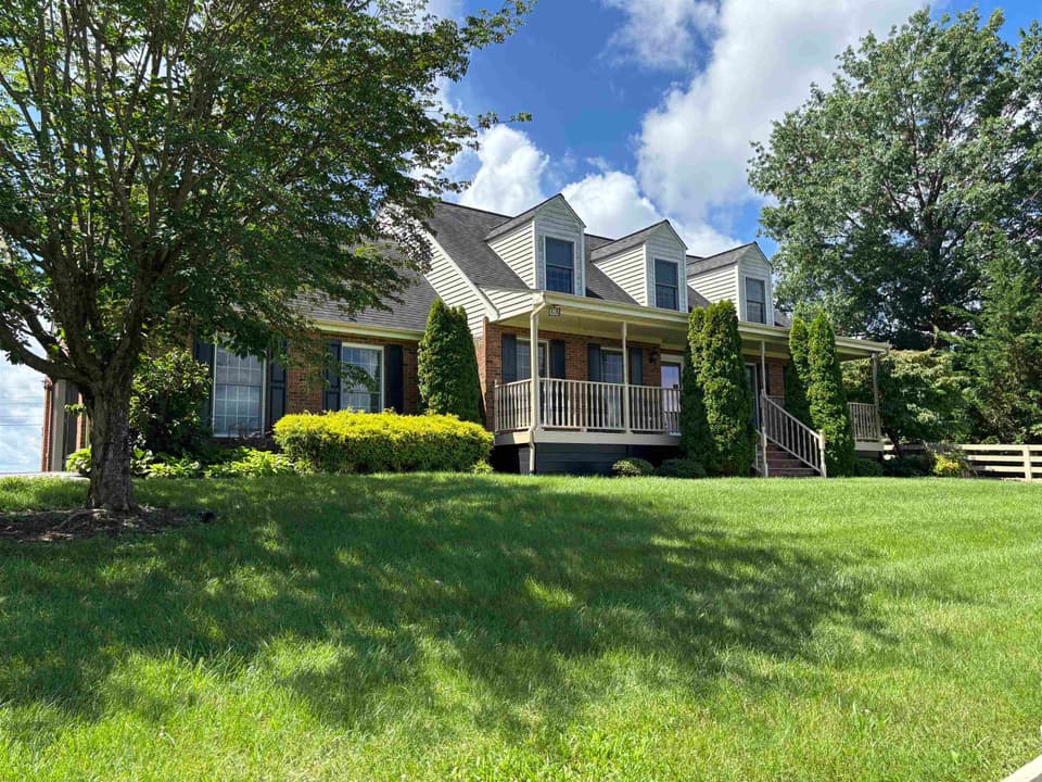 2049 Mudpike Road, Christiansburg, VA