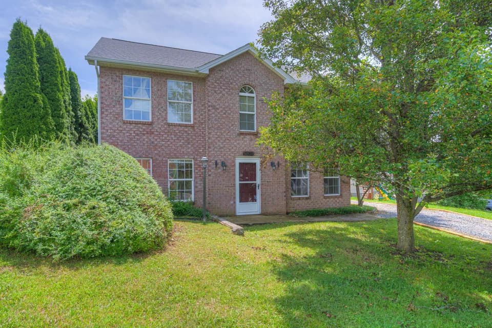 250 Sequoia Circle NW, Christiansburg