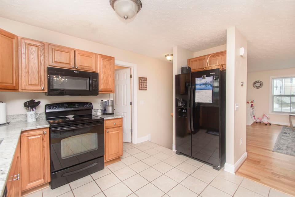 190 Robin Hood Drive, photo 18 of 40
