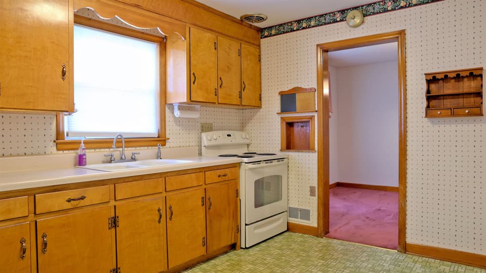 155 Gum Drive, photo 11 of 34