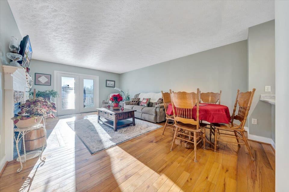 335 Willow Oak Dr NW, photo 5 of 26
