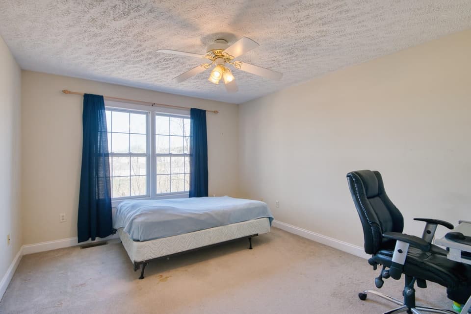 495 Gold Leaf Drive, photo 33 of 40