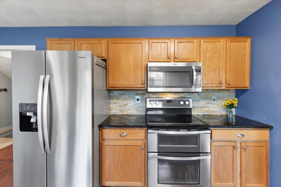 305 Sequoia Circle, photo 16 of 40