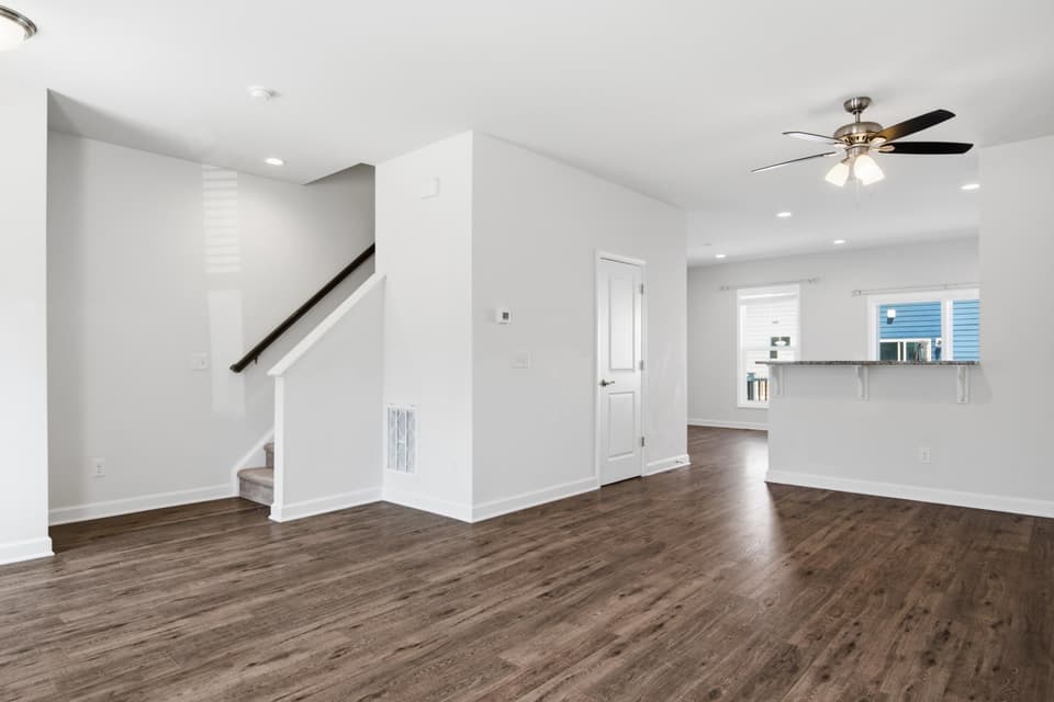 300 Hamilton Avenue NW, photo 13 of 40