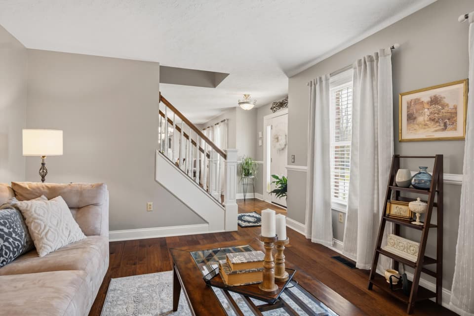 450 Tower Road, photo 9 of 40