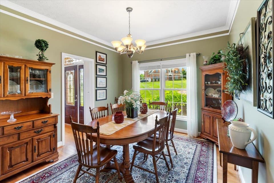 2280 Lake Vista Drive, photo 5 of 40