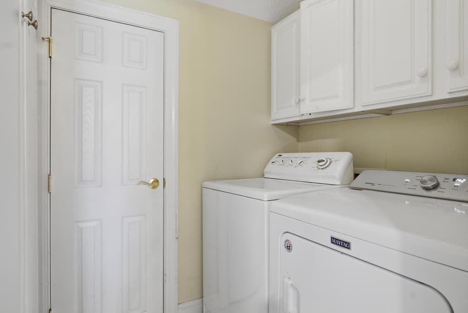 265 Robert Street, photo 31 of 40