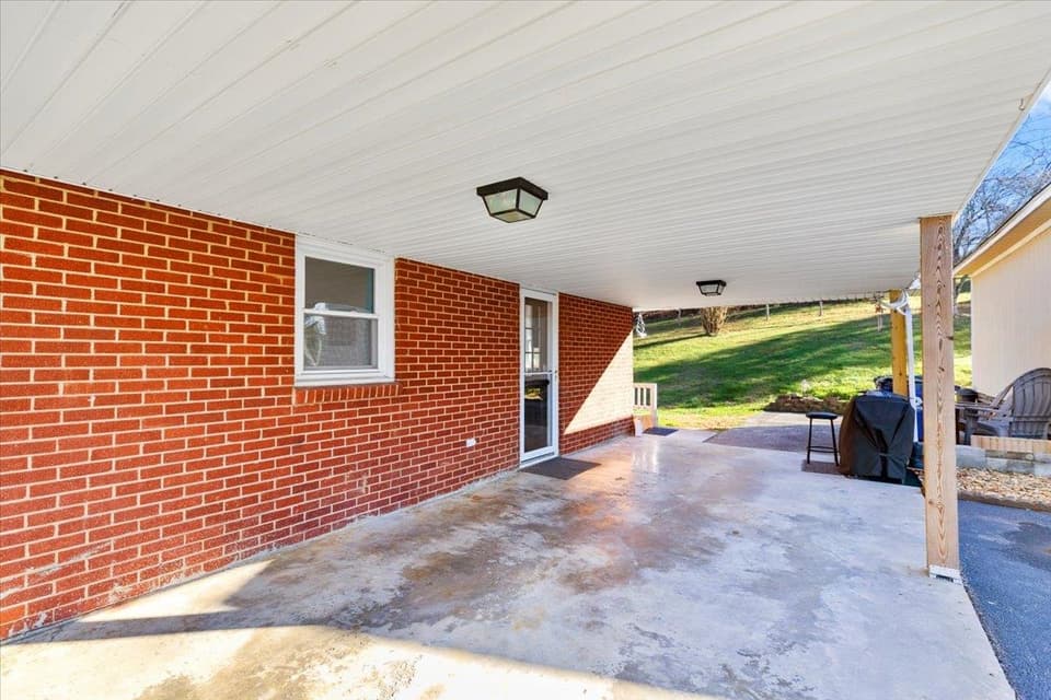 60 Overland Drive, photo 34 of 38