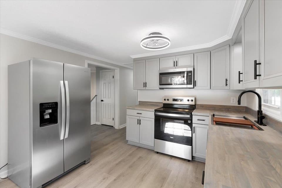 325 Mulberry Drive, photo 11 of 40