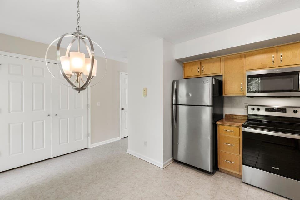 716 Park Street, photo 11 of 31