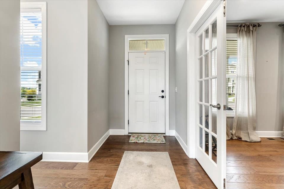 705 Jefferson Circle, photo 17 of 40