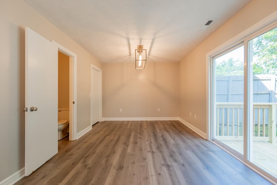 375 Warren Street, photo 18 of 40