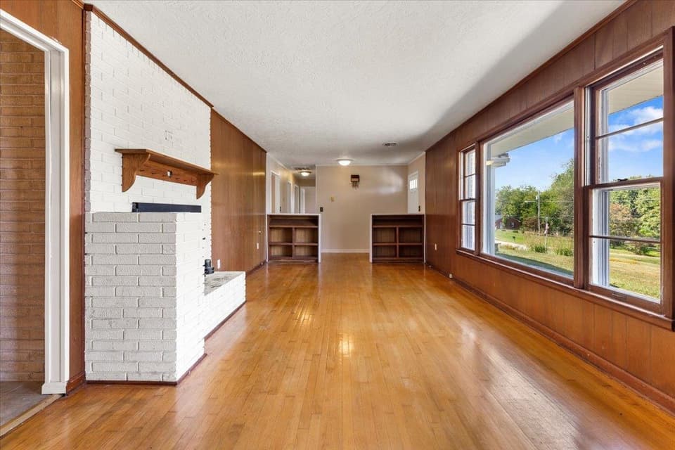 110 Rosehill Drive, photo 10 of 40