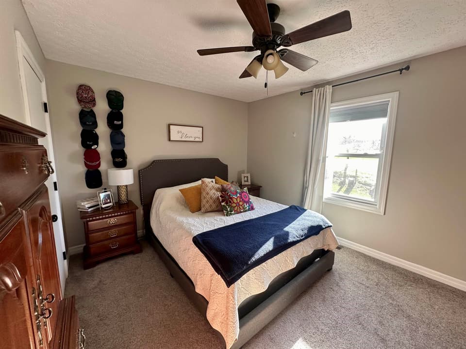 390 Warren Street, photo 21 of 40