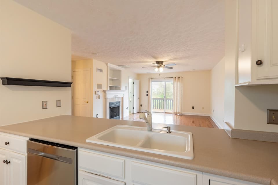 160 Willow Oak Drive NW, photo 16 of 40