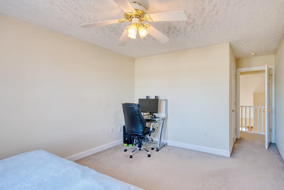 495 Gold Leaf Drive, photo 34 of 40