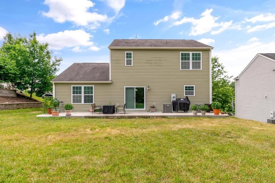 205 Robin Hood Drive, photo 9 of 40