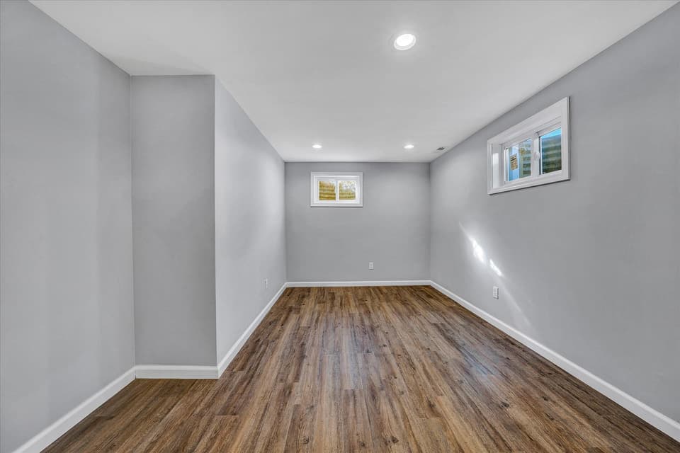 4090 Roanoke St, photo 29 of 36