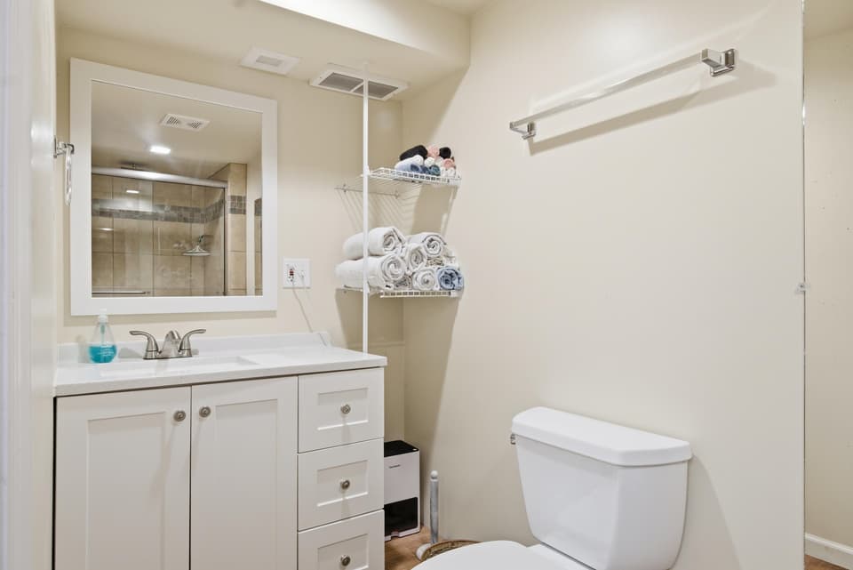 380 Clearview Drive, photo 26 of 40