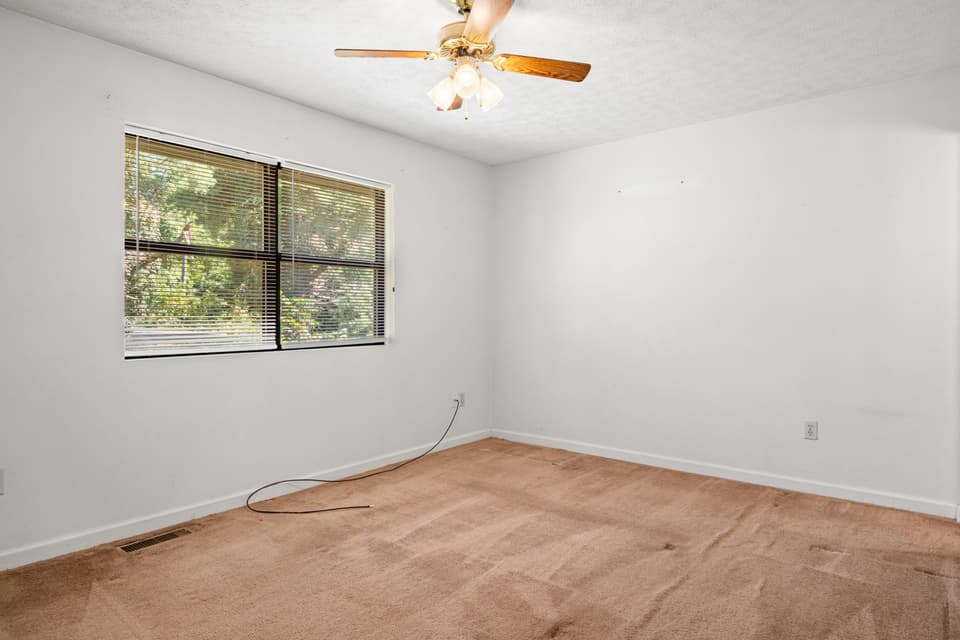 2596 Glade Drive SE, photo 14 of 24