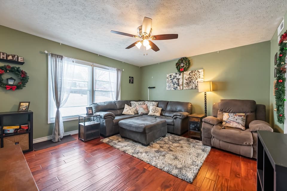 435 Cherokee Drive, photo 10 of 40