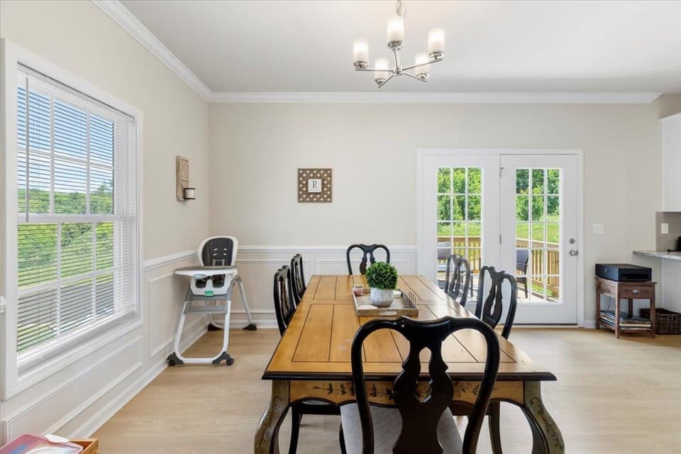 990 Holland Loop NW, photo 10 of 40