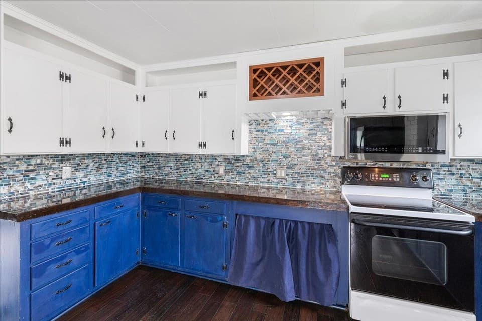 690 Harless Street, photo 22 of 40