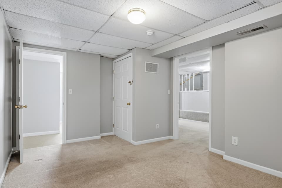 130 Warren Street, photo 27 of 40