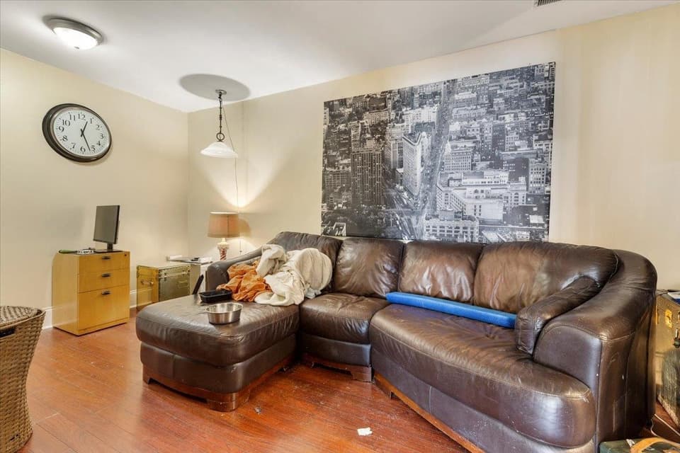 205 Tall Oak Boulevard, photo 3 of 40