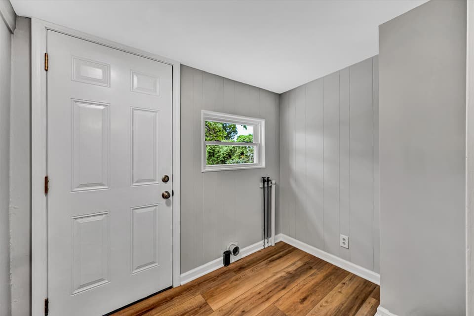 955 Church St NE, photo 24 of 33