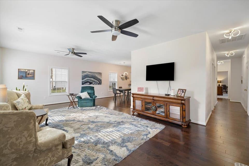 130 Roudabush Drive NW, photo 11 of 24