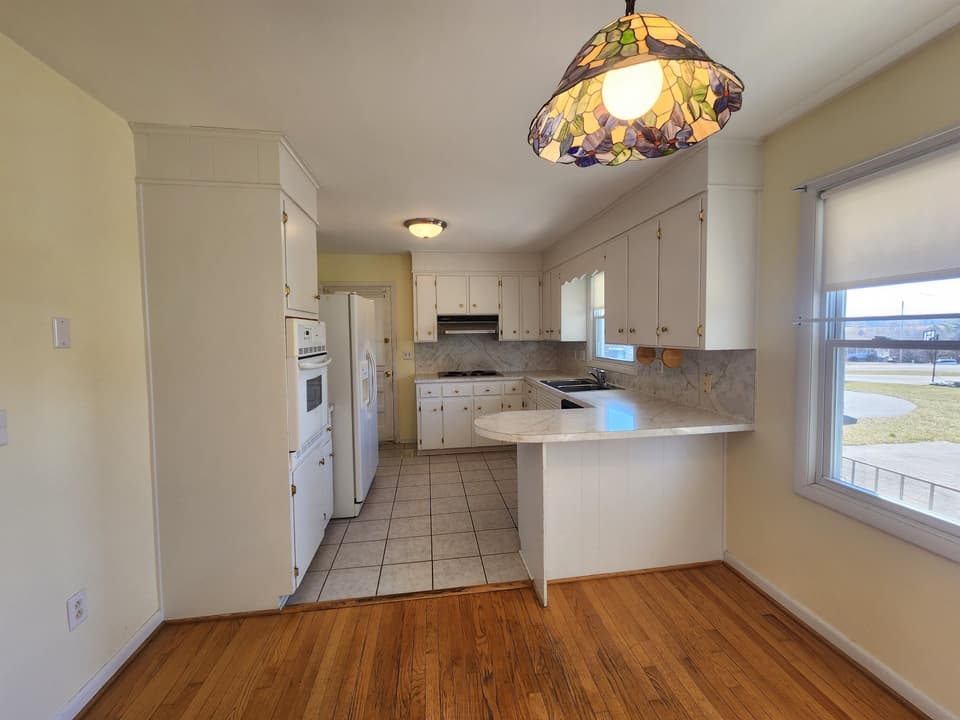 685 Starlight Drive, photo 12 of 30