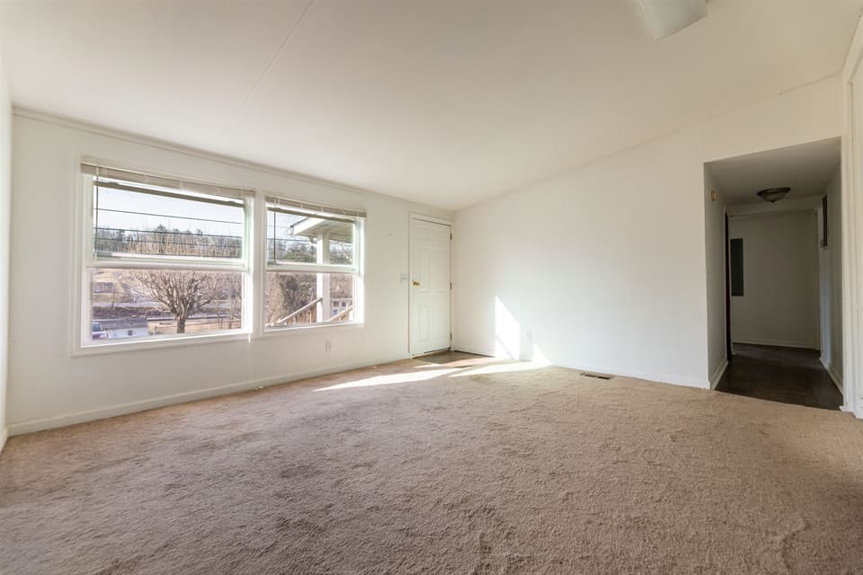 740 Montgomery Street, photo 5 of 23
