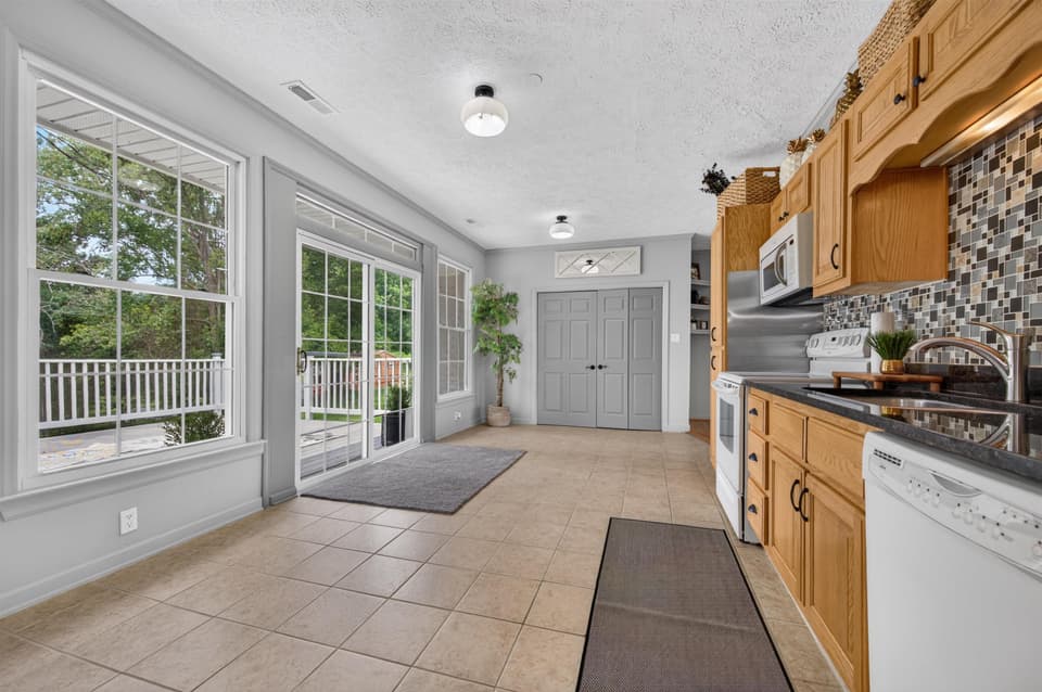 40 S Central Drive, photo 22 of 40