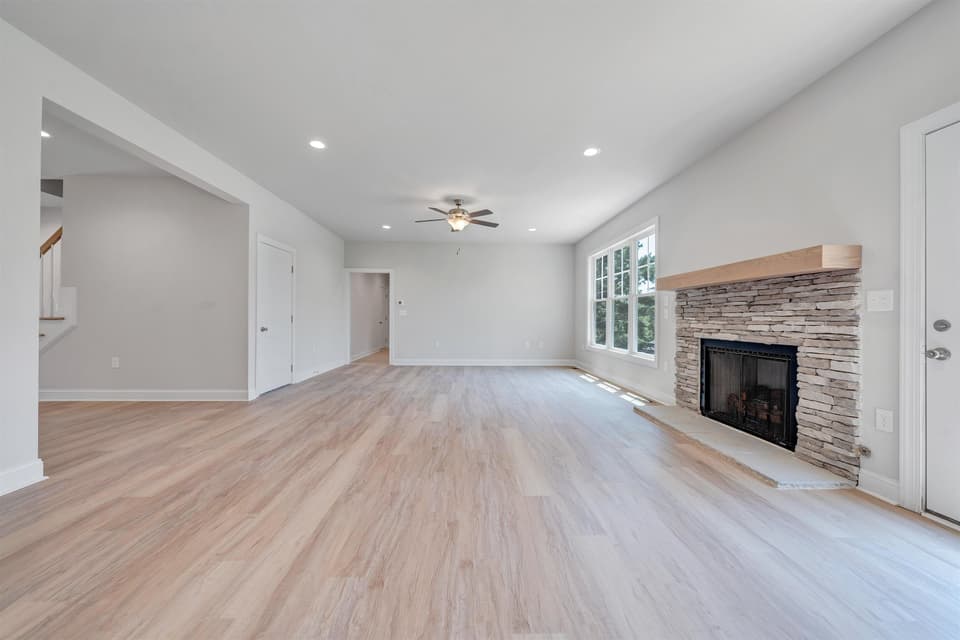 35 Welch Circle, photo 10 of 28