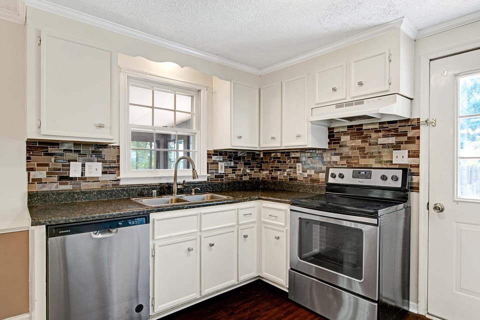 265 Clearview Drive, photo 15 of 40