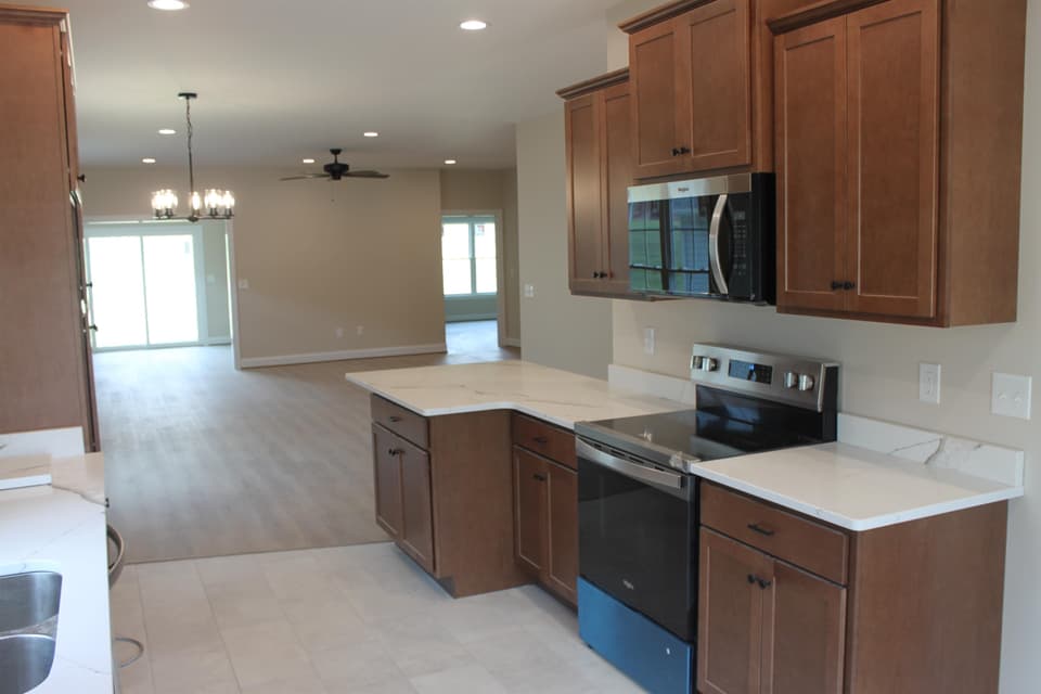 160 Vinnie Avenue, photo 4 of 14