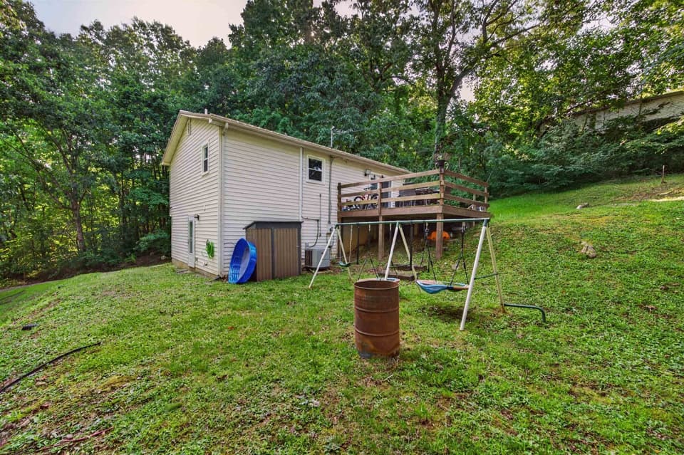 189 Pine Hollow Road, photo 39 of 40