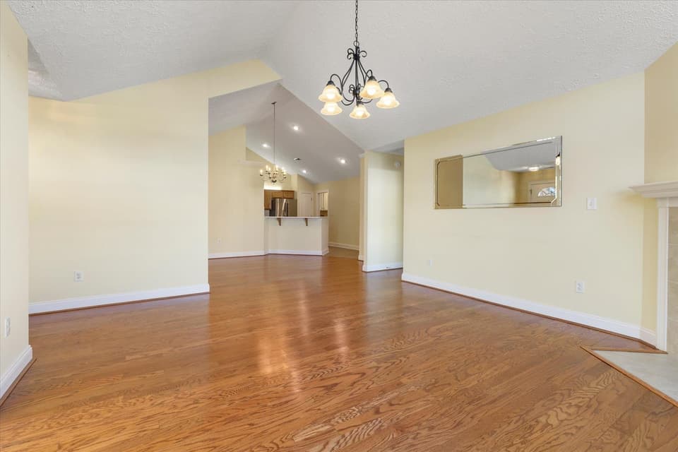 227 Patriot Way Unit 63, photo 8 of 40