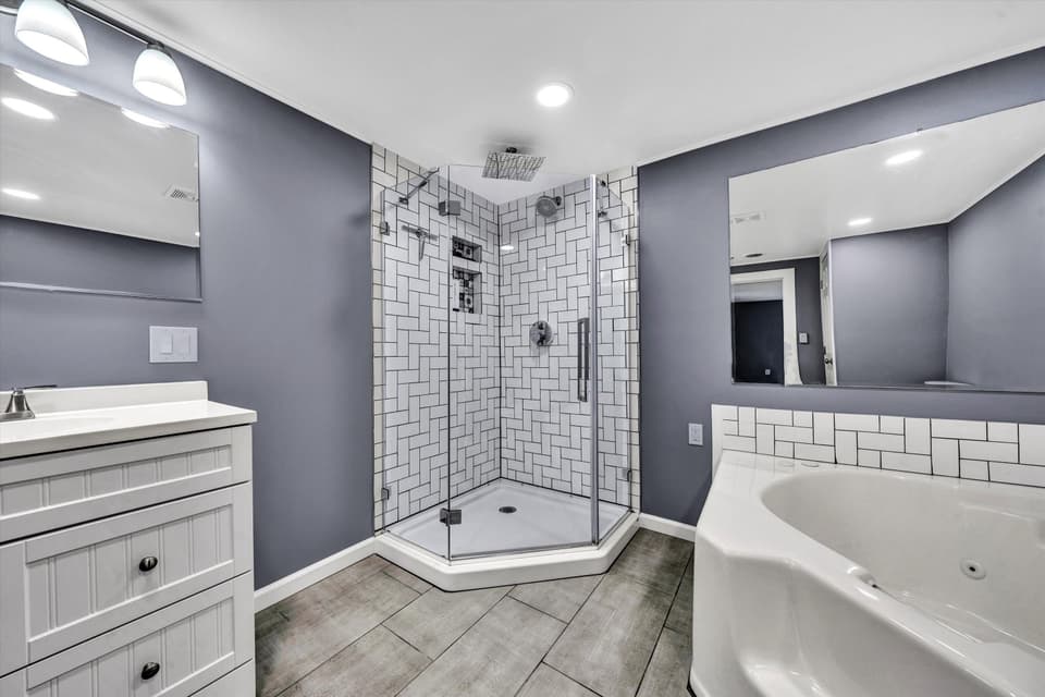 215 S Hill Drive, photo 36 of 37