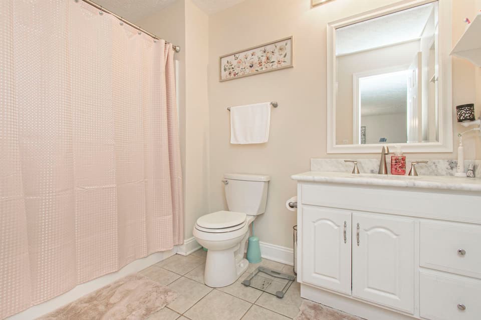 190 Robin Hood Drive, photo 19 of 40