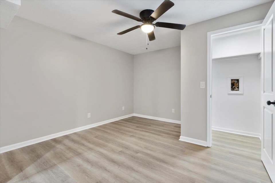 435 Teel Street, photo 37 of 40