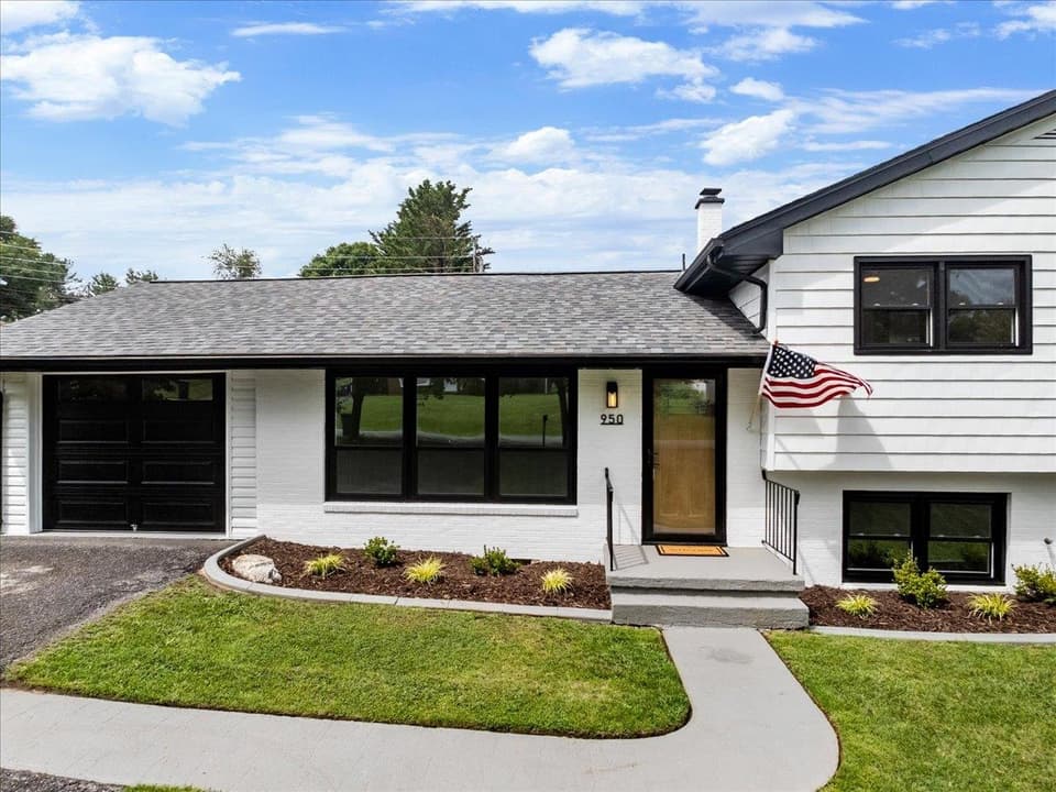 950 McHenry Avenue, photo 7 of 40