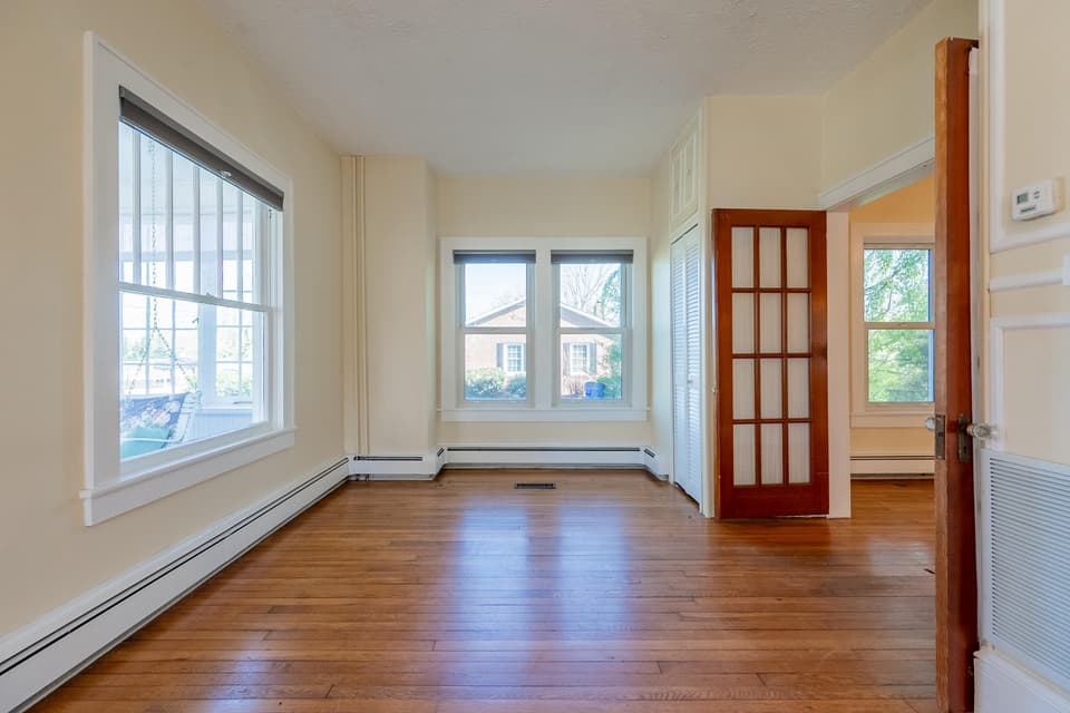 108 Miller Street SE, photo 18 of 40