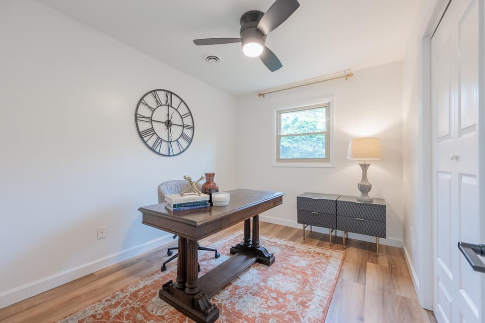 305 Overland Drive, photo 29 of 40