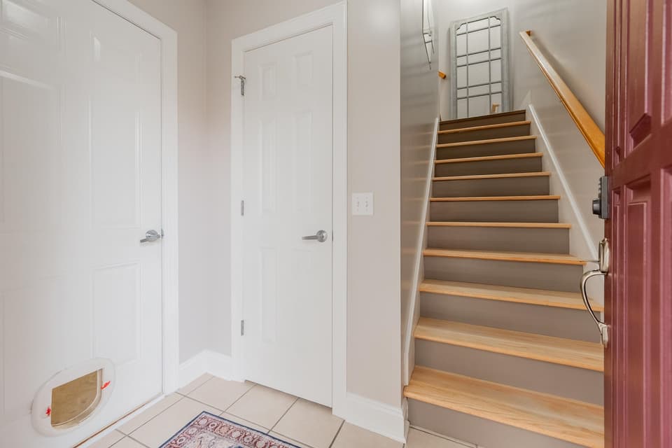 590 Tall Oak Boulevard, photo 9 of 40