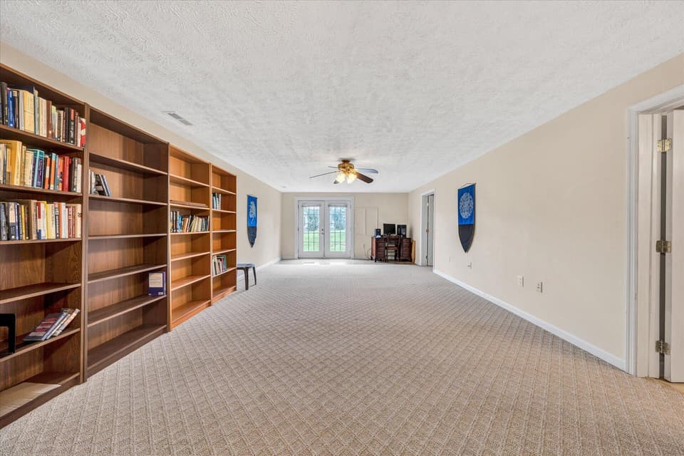 135 Wenn Dr NW, photo 25 of 37