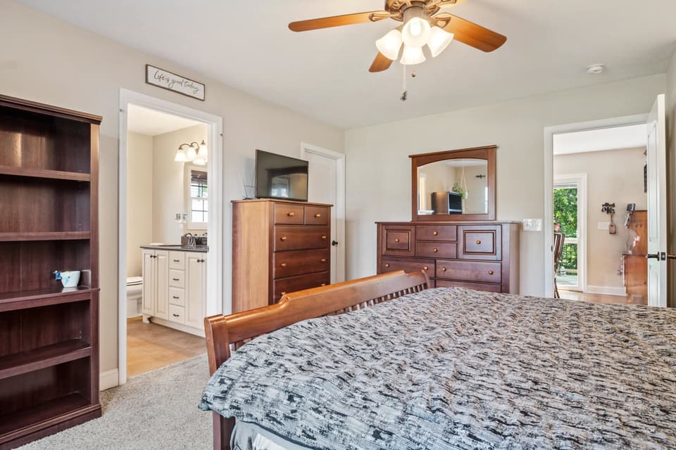 60 Florence Drive, photo 13 of 40