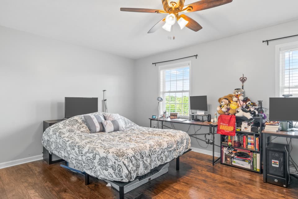 1637 York Drive, photo 16 of 24