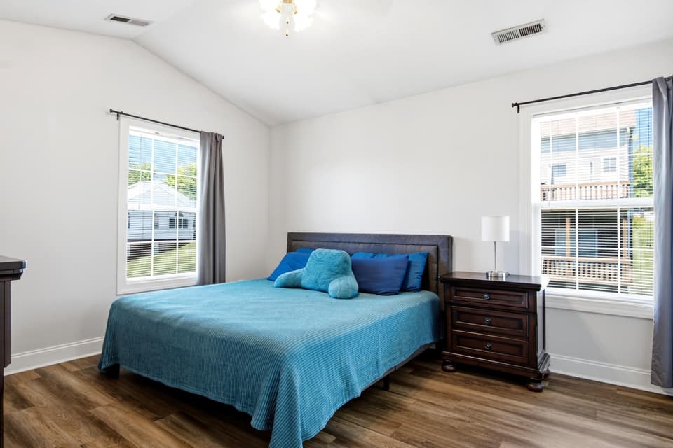 475 Silver Leaf Drive, photo 19 of 34